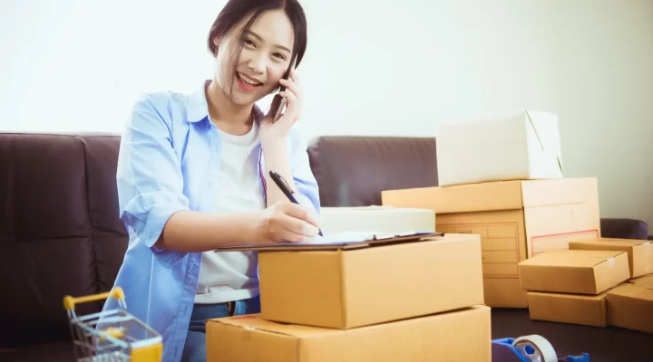 Fashion Ecommerce The Ultimate Guide to Start an Online Clothing Store CONTINUE READING